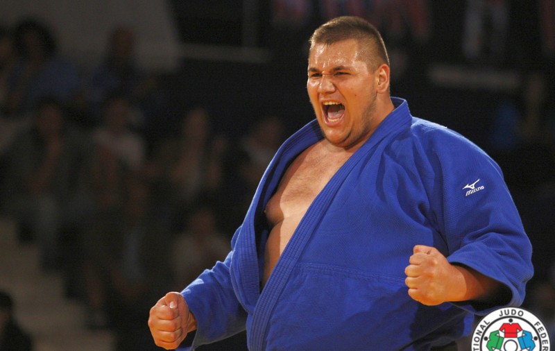 Daniel Natea a cucerit medalia de aur la categoria +100 kg la Openul European de judo de la București
