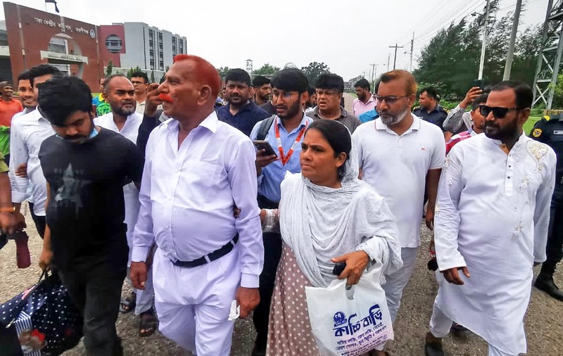 Călăul care a spânzurat zeci de deținuți pentru a-și scurta propria sentință a murit la un an după ce a fost eliberat, în Bangladesh