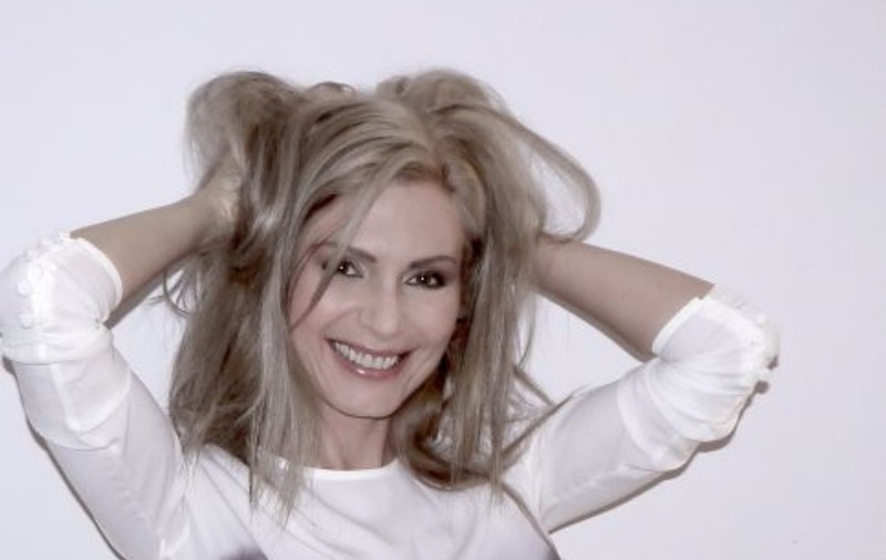 Luana Ibacka şi-a schimbat look-ul. Ţie cum ţi se pare?