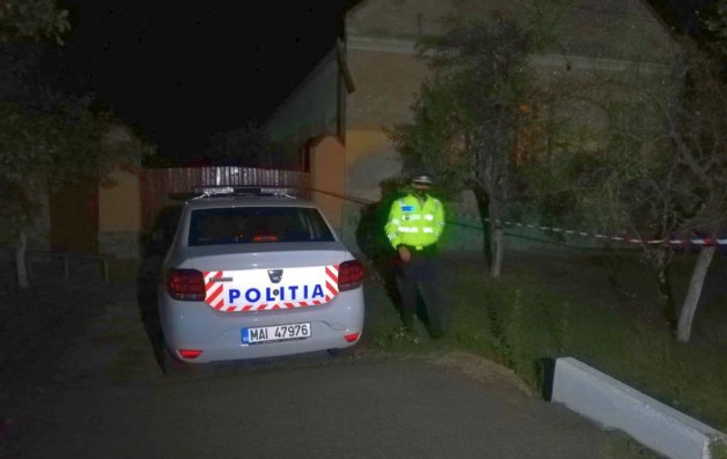 Petrecere cu 40 de invitaţi oprită de poliţişti în Arad. Petrecăreții s-au ales cu o amendă de 5.000 lei