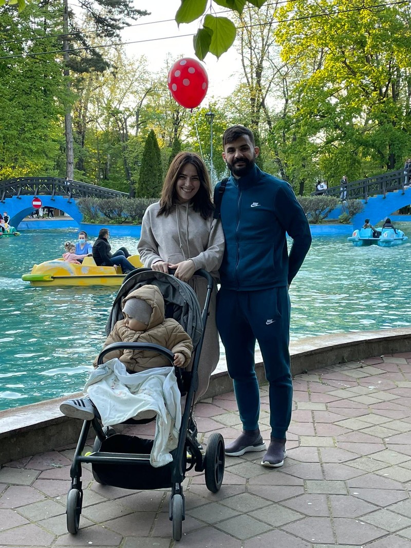 Enriko Papa și familia