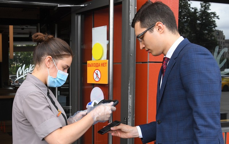 La Moscova, spionii nu pot merge la restaurant, pentru că sistemul care generează coduri QR nu are acces la datele lor