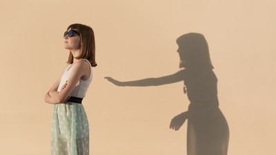 „Oare nu ai pretenții nerealiste de perfecțiune de la propria ta persoană?” Fotografie via Shutterstock