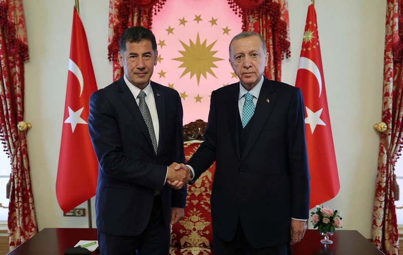 Candidatul naționalist care a obținut 5% în primul tur al alegerilor din Turcia le-a cerut susținătorilor să-l voteze pe Erdogan