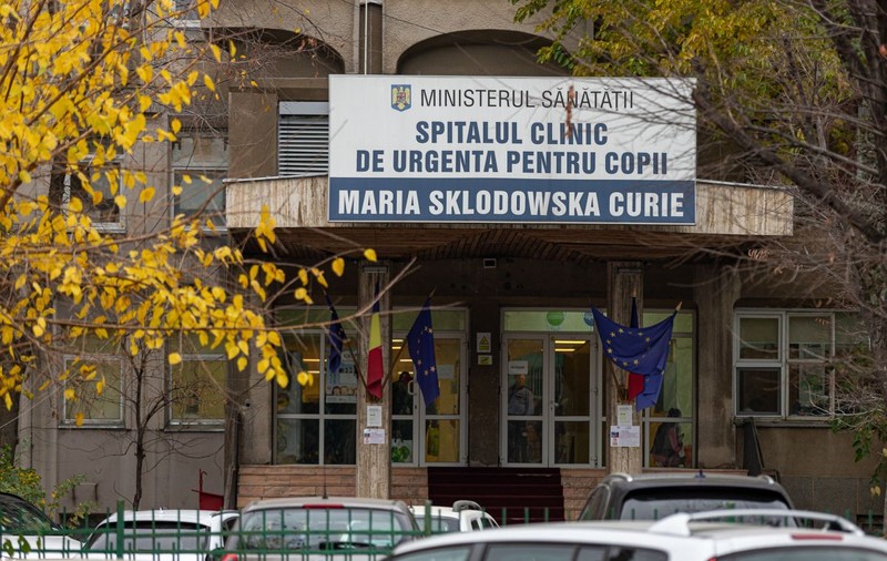 La Spitalul Marie Curie, inventivitatea românească salvează situaţia în lupta cu coronavirusul: “Dezinfectăm cu un bec UV legat la o diodă”