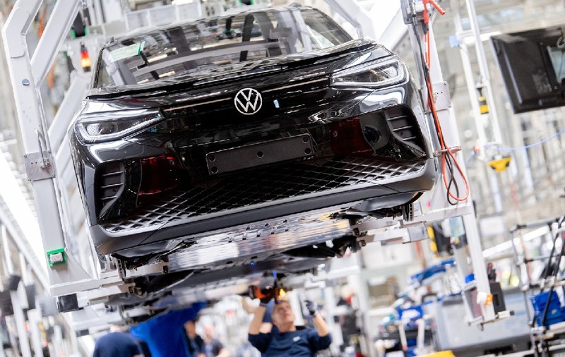 Un inginer american a demontat piesă cu piesă cel mai nou motor electric Volkswagen și a rămas impresionat