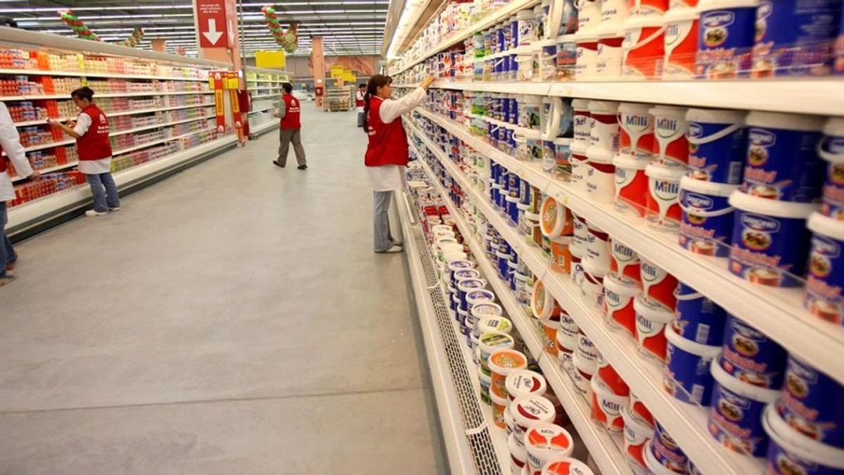 VIDEO Reprezentanții supermarketurilor: Magazinele vor rămâne bine aprovizionate