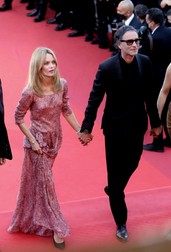 Vanessa Paradis, Samuel Benchetrit (réalisateur) - Montée des marches du film « De son vivant » lors du 74ème Festival International du Film de Cannes. Le 10 juillet 2021 © Borde-Jacovides-Moreau / Bestimage Red carpet for the movie « De son vivant » during the 74th Cannes International Film festival. On July 10th 2021