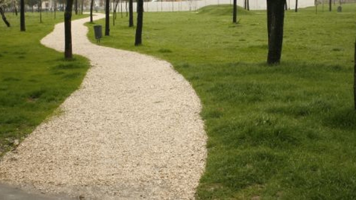 Doi copii au fost amenințați cu cuțitul de un bărbat în Parcul Tineretului din Capitală