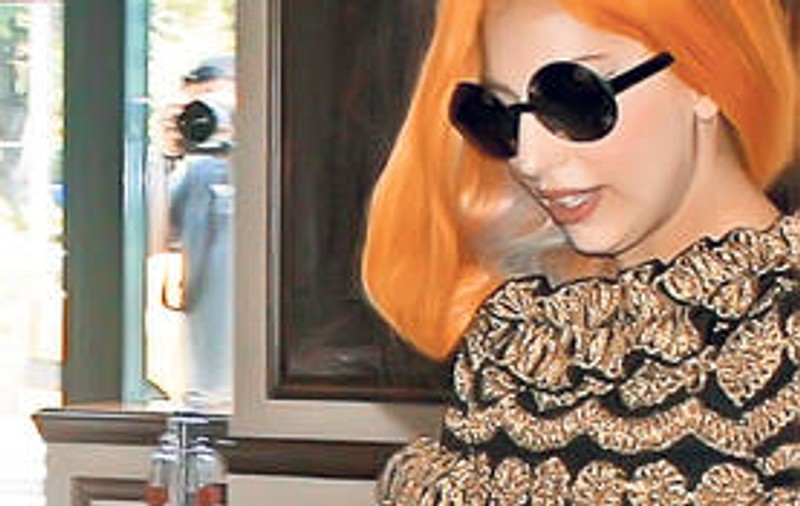 La construcţia scenei unde va cânta Lady Gaga au lucrat 45 de oameni, timp de 4 zile