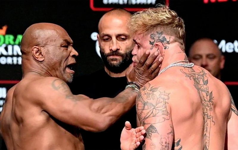 Motivul pentru care Mike Tyson și-a pierdut cumpătul și l-a pălmuit pe Jake Paul la proba cântarului, înainte de marele meci difuzat de Netflix
