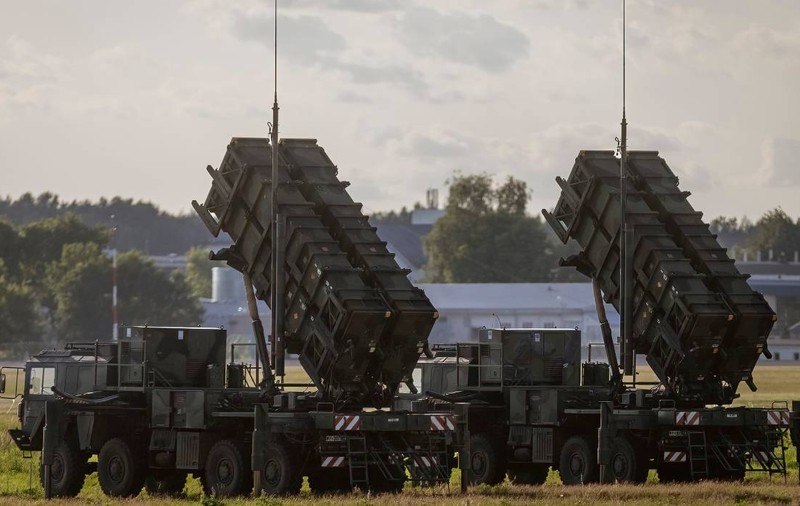 Zelenski, lovitură pentru principala strategie de atac a lui Putin: Ucraina primește un nou sistem de rachete Patriot din Germania