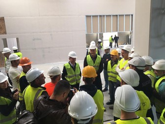 În Andaluzia, în aprilie 2019, Dacian Cioloş s-a întâlnit cu muncitori români din construcţii