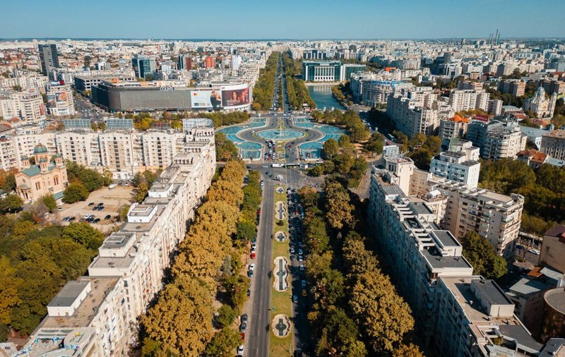 Prognoza meteo pentru București. Capitala fierbe la 39 de grade Celsius, meteorologii au emis un cod portocaliu de caniculă