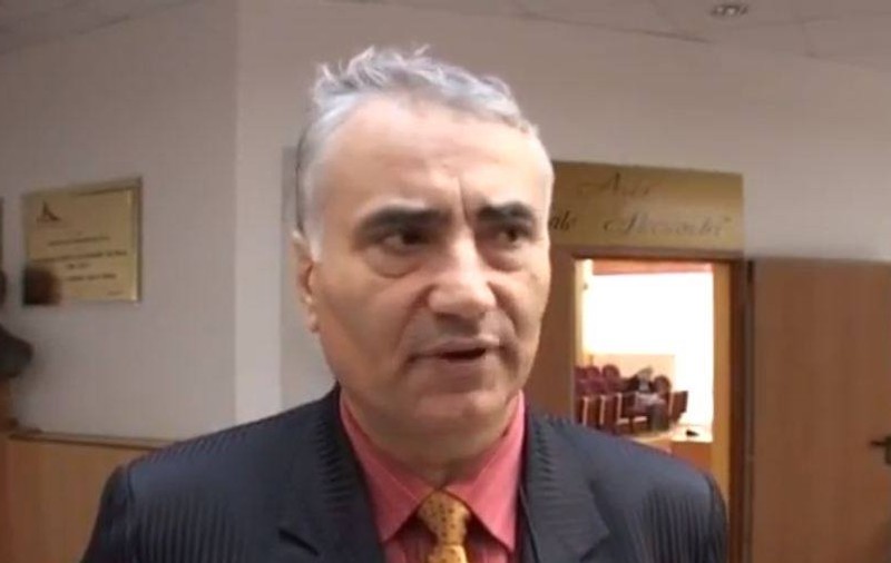 Profesor universitar din Bacău, acuzat de luare de mită. Costică Lupu a ajuns în arest la domiciliu pentru nouă infracțiuni
