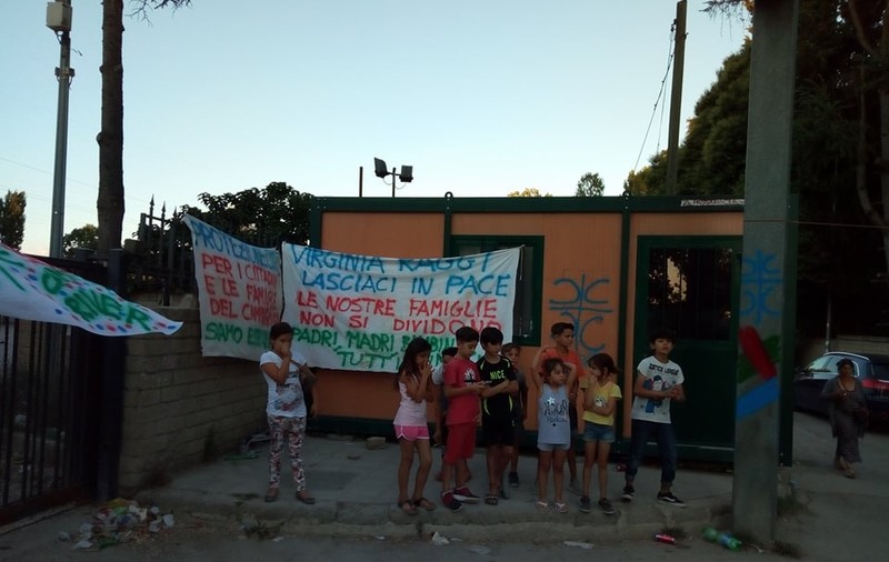 OAMENI ȘI BULDOZERE. Romii din Italia, între integrare și evacuare. ”Am încercat o educație frumoasă, chiar dacă sunt țigancă și locuiesc într-o tabără”
