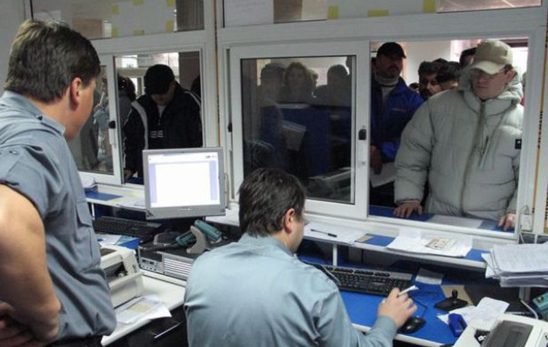 „Dosarul permiselor de la Suceava”. 27 de persoane, trimise în judecată de DNA, printre care 3 polițiști și 6 angajați RAR