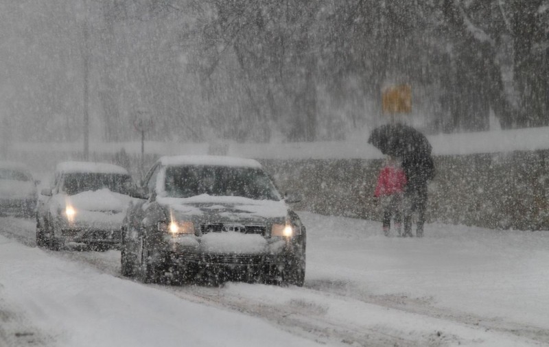 Avertizare meteo ANM de viscol, ploi și vânt pentru 20 de județe și București