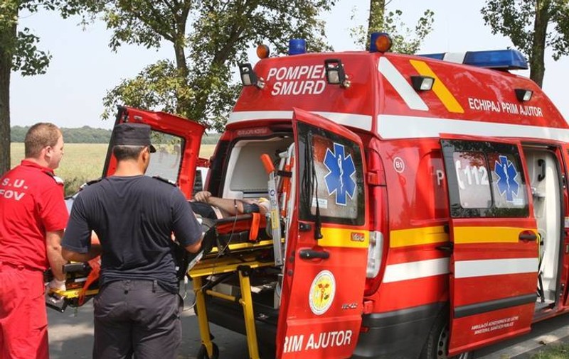 Șapte persoane au fost rănite într-u grav accident rutier, pe şoseaua Arad-Oradea
