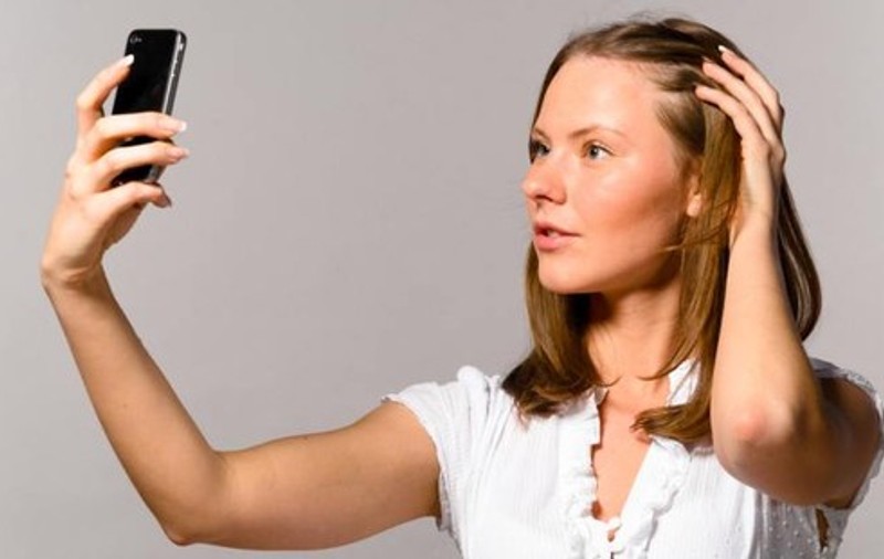 Gadgeturi: Top 10 telefoane mobile perfecte pentru femei