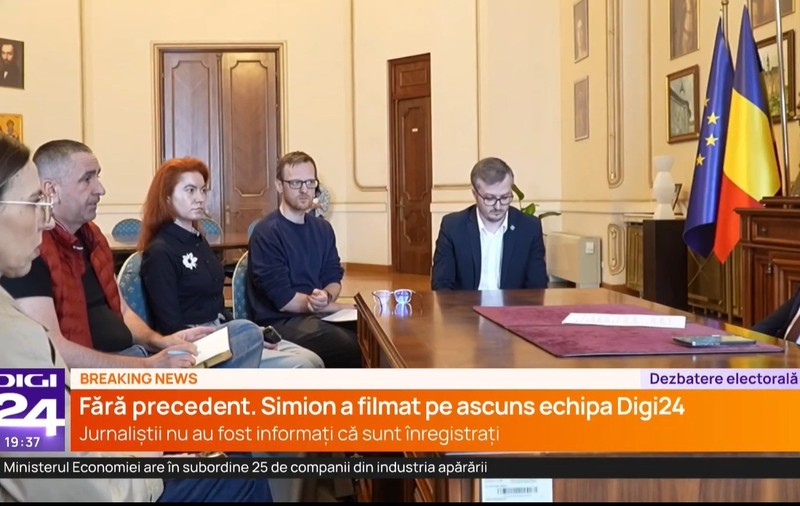 George Simion a scos de pe Facebook postarea cu jurnaliștii Digi24, după ce a fost acuzat că i-a filmat pe ascuns. Apoi a făcut-o iar publică