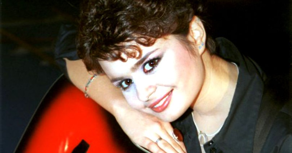 Ana Maria Georgescu s-a căsătorit. Imagini superbe cu interpreta celebrei melodii "Ochii tăi" și alesul inimii ei | FOTO