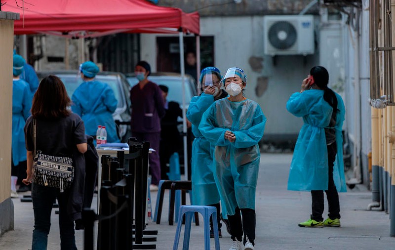 SUA au ordonat membrilor consulatului său la Shanghai să părăsească oraşul din cauza noului val COVID