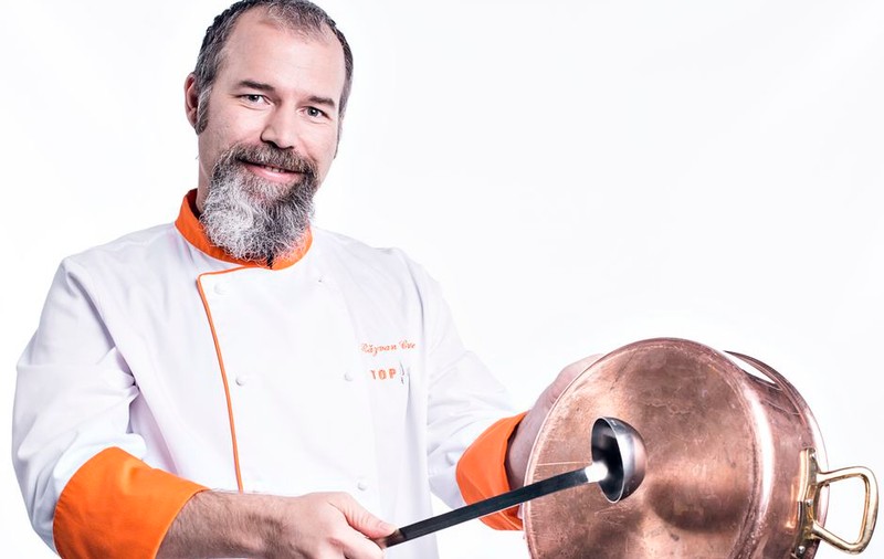 Concurent Top Chef rãnit pe platourile de filmare. Şeful cuţitelor, atacat de propriile ustensile
