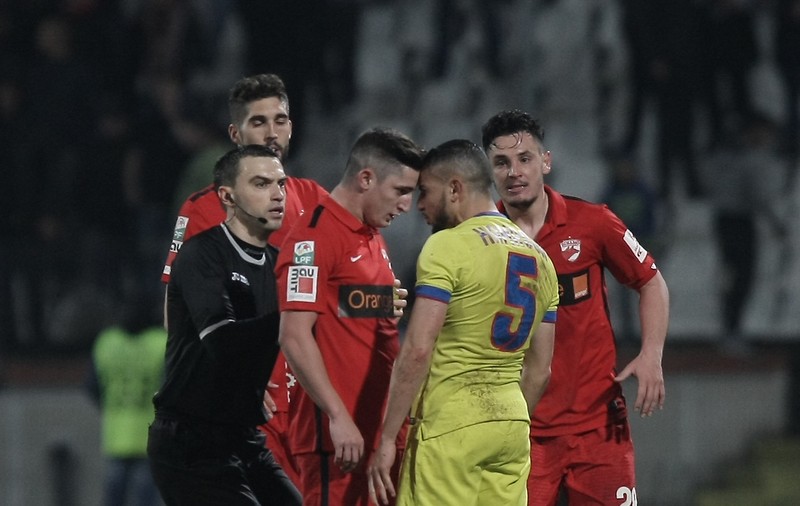 Steliano a devenit ”Filip cel roșu”, după eliminarea din derby-ul cu Steaua. ^Dinamovistul este cel mai sancționat din Liga 1 / GALERIE FOTO&VIDEO