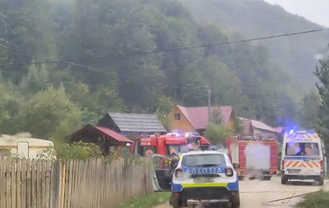 Trei bărbați și-au pierdut viața într-o comună din Apuseni, după ce s-au electrocutat. Cum s-a produs tragedia