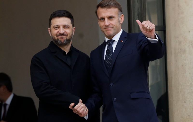 Steve Witkoff a vorbit la telefon cu Zelenski și Macron înainte de întâlnirea cu Putin. Ucraina refuză să cedeze Donbasul și să renunțe la NATO