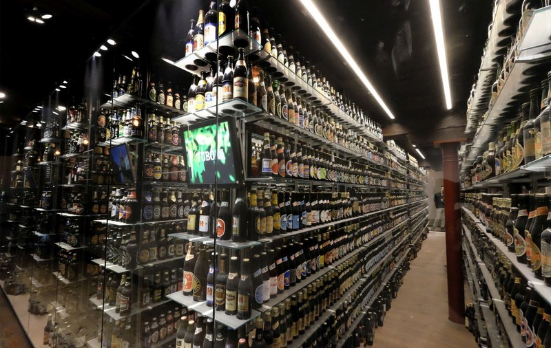 Heineken și Carlsberg au anunțat că pleacă din Rusia. 10.000 de angajați rămân fără locuri de muncă
