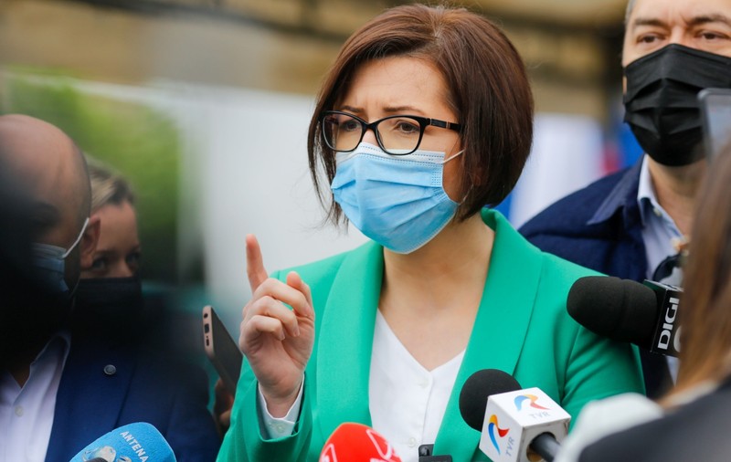 Nu cu liste ale rușinii cu profesorii nevaccinați poți combate pandemia în școli. Soluția e mult mai simplă
