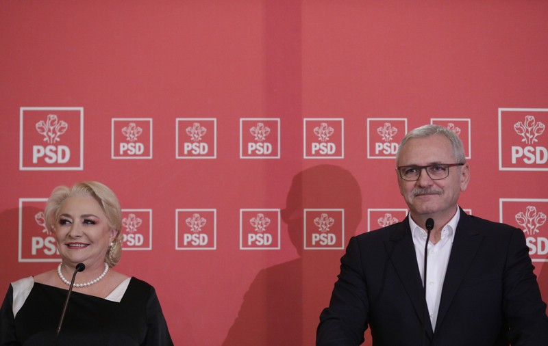 UPDATE. Dăncilă a ajuns în biroul lui Liviu Dragnea de la Parlament. La discuţii participă şi Lia Olguţa Vasilescu