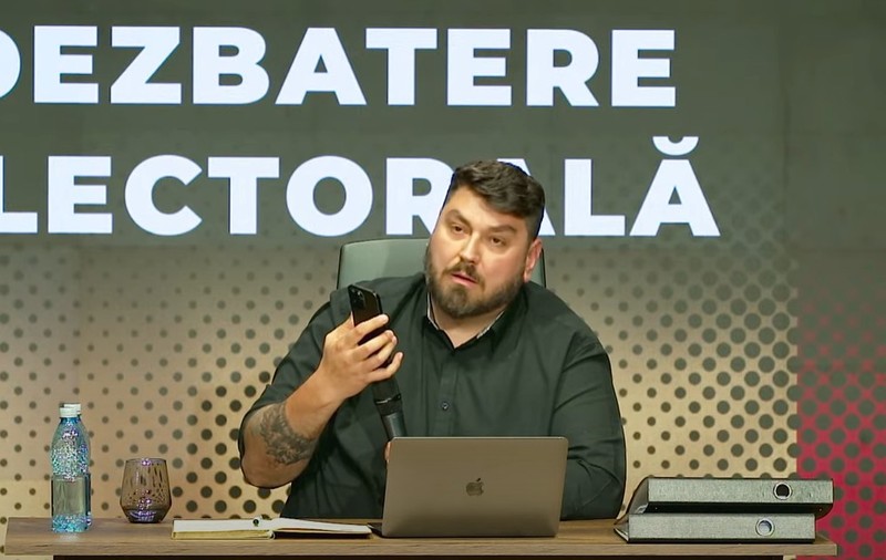 Reacția lui Nicușor Dan când a auzit ce înseamnă „harneală”, după ce Micutzu a difuzat mesajul audio primit de la George Simion