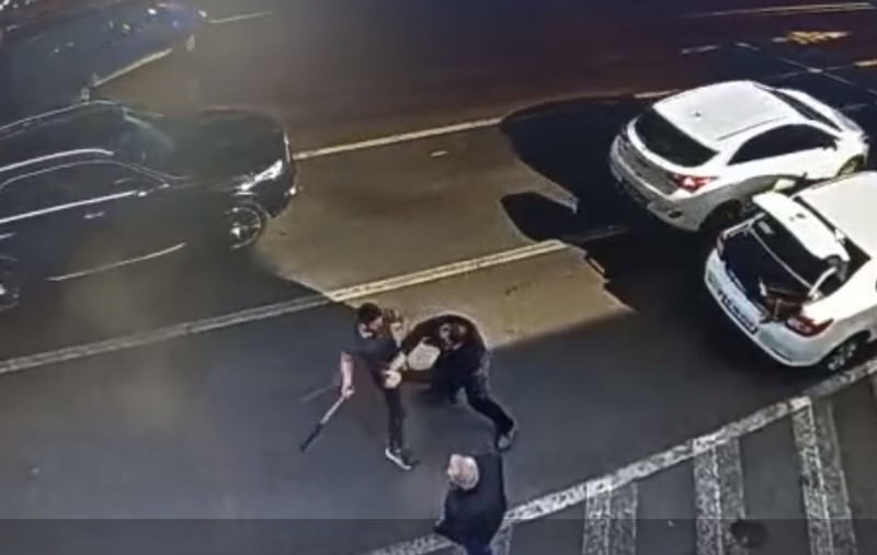 Un bărbat a fost reţinut, după ce l-a lovit cu o bâtă de baseball pe un alt şofer din Bucureşti