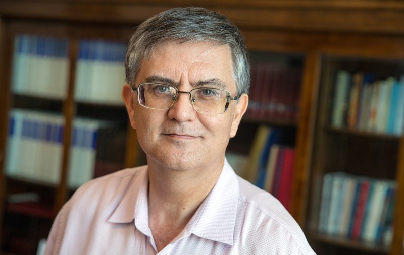 Mircea Dumitru, vicepreședintele Academiei Române, despre programa la literatură pentru clasa a IX-a: „Elevii pot studia și cronicari, și autori contemporani. De ce s-ar exclude unii pe alții?”