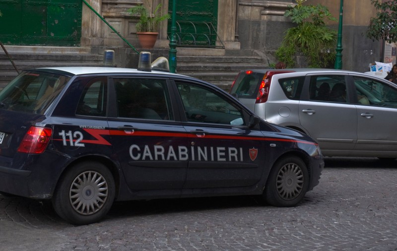 O familie de români care a tăiat porcul de Crăciun în Italia riscă să ajungă la închisoare, după ce carabinierii au găsit „carcasa fără cap și mult sânge”
