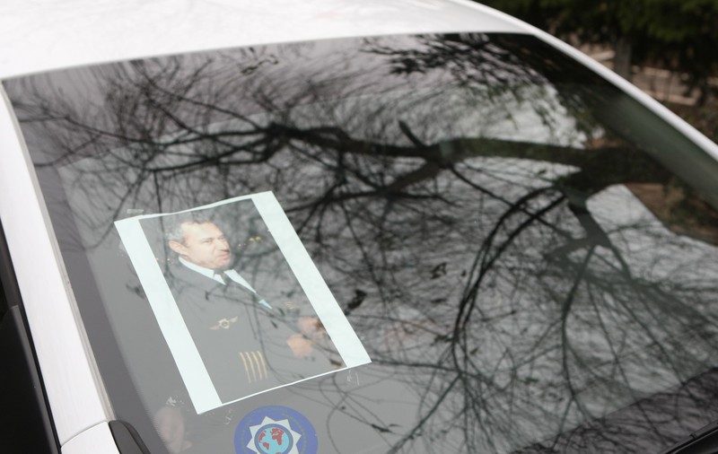 FIICA lui ADRIAN IOVAN, FLANCATĂ DE BODYGUARZI la căpătâiul tatălui! | FOTO