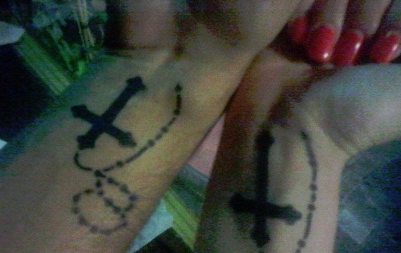 Delia Matache şi iubitul său şi-au făcut tatuaje identice