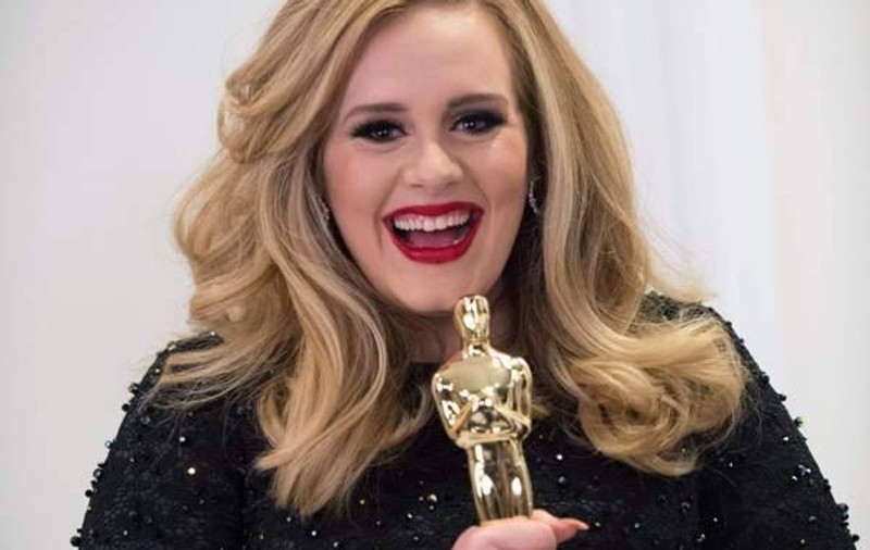 Cântăreţa Adele, SOLICITATĂ să cânte la o nuntă! Vezi ce SUMĂ EXORBITANTĂ a cerut!