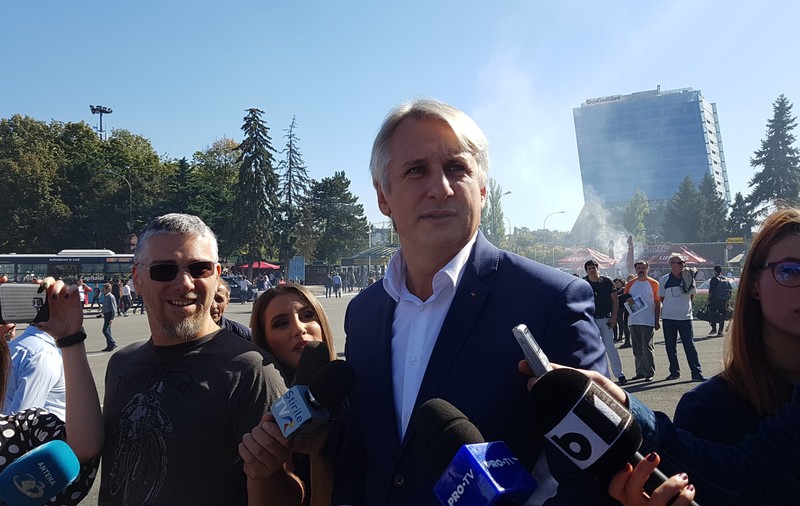 Nu era convins că a greșit, dar apoi a recunoscut. Teodorovici i-a cerut scuze jurnalistei pe care a jignit-o: „A fost un dialog care nu mă reprezintă”