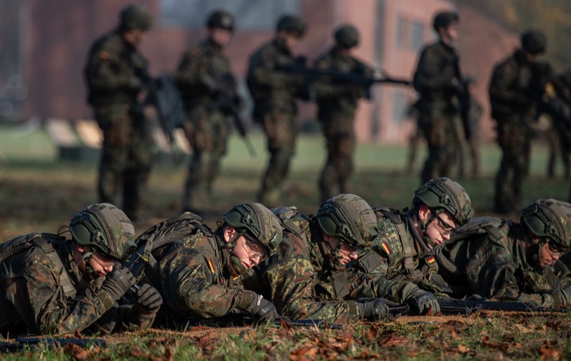 Germania ar putea reintroduce armata obligatorie, după ce tot mai mulți tineri refuză recrutarea voluntară