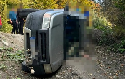 Doi soți din Brașov, găsiți fără viață într-o mașină răsturnată. Familia îi dăduse dispăruți în urmă cu trei zile