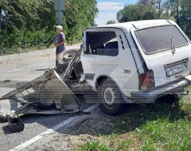 Un tanc al armatei ruse a strivit o mașină într-un sat din Belgorod, lângă granița cu Ucraina. Șoferul a murit pe loc: „Erau nebuni, toți râdeau”