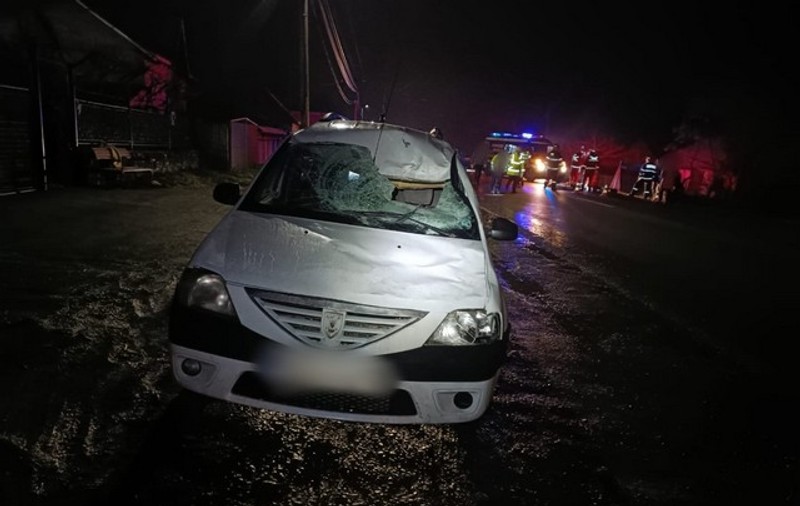 Un pieton a murit și altul a fost grav rănit, după ce au fost loviți de o mașină pe DN2, la Drăguşeni