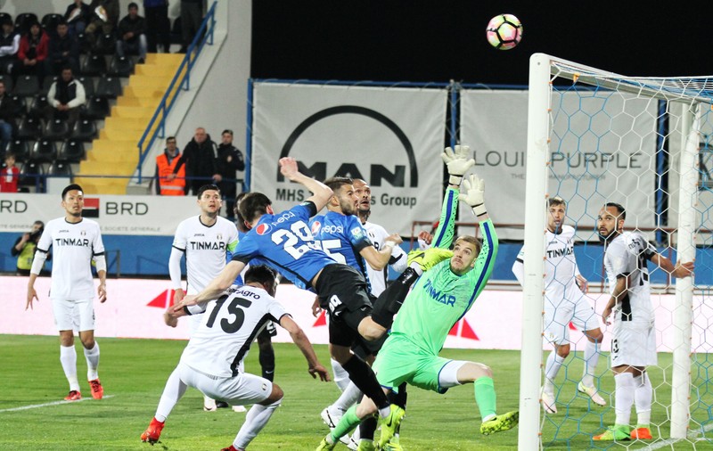 Liga 1, play-off, etapa a 3-a: Astra Giurgiu - Viitorul 1-2. Trei goluri și trei penalty-uri ratate în prima repriză! A doua a fost mult mai liniștită