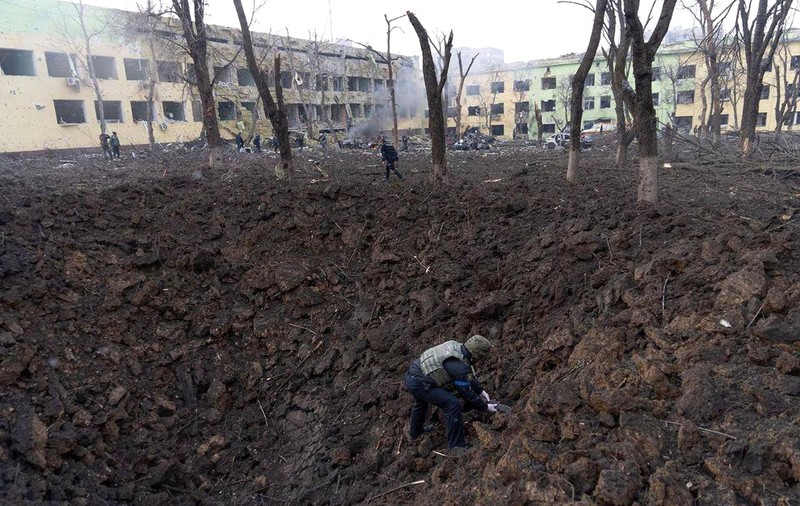 LIVETEXT Război în Ucraina, ziua 15 | Sute de oameni, fără hrană și apă, în Mariupol, oraș atacat ieri de ruși. ONU anunță că 549 de civili au fost uciși de la începutul invaziei