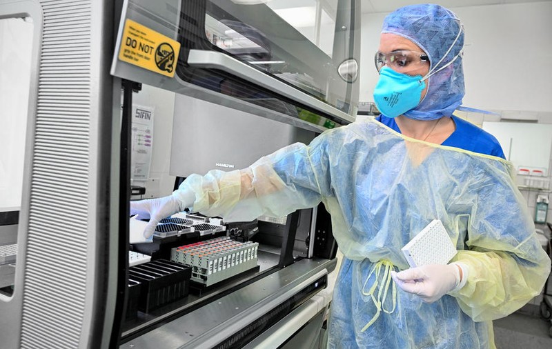 11% dintre persoanele infectate cu COVID-19 sunt angajate în sectorul de sănătate, în Germania