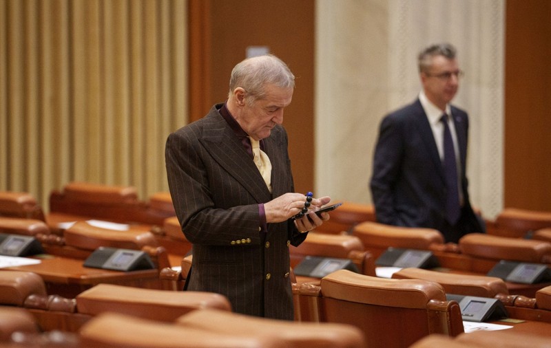Gestul făcut de Gigi Becali după ce noul președinte, Nicușor Dan, l-a salutat în Parlament: „Dacă era Băsescu sau Iohannis, nici nu mă mai băga în seamă”